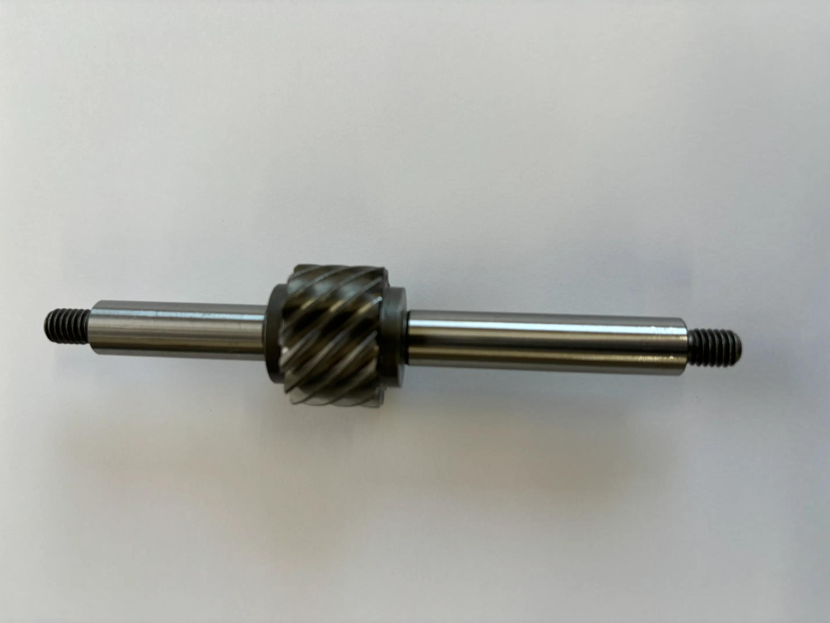 軸付きヘリカルギア 軸付きヘリカルギア