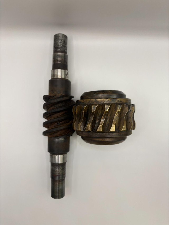 ウォームギア　修理前